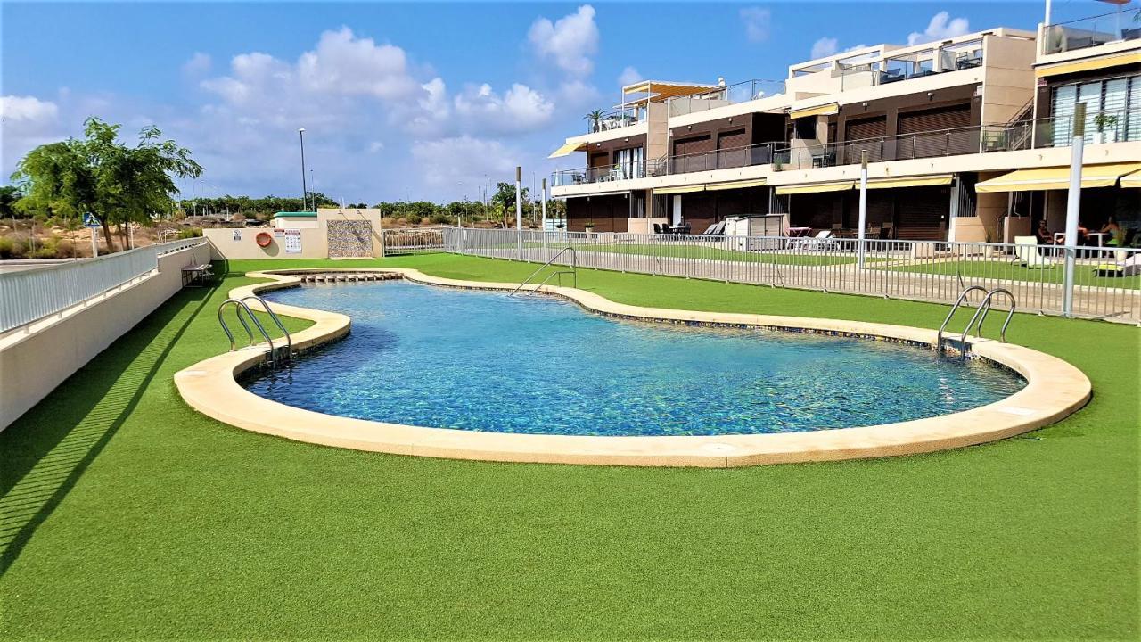Penthouse 2 Bedrooms In Mil Palmeras Pilar de la Horadada Exterior photo
